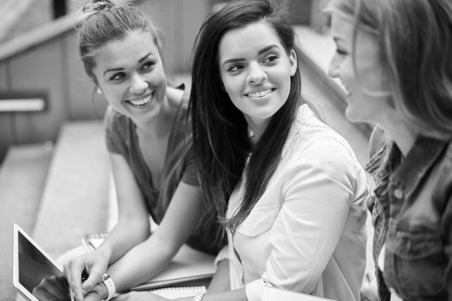 Diario personale e strumenti per l'auto-riflessione e il tracciamento della crescita interiore